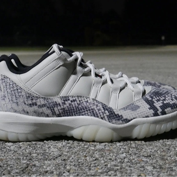 The Air Jordan 11 Low LE “Snakeskin” sz 11.5 main image 7